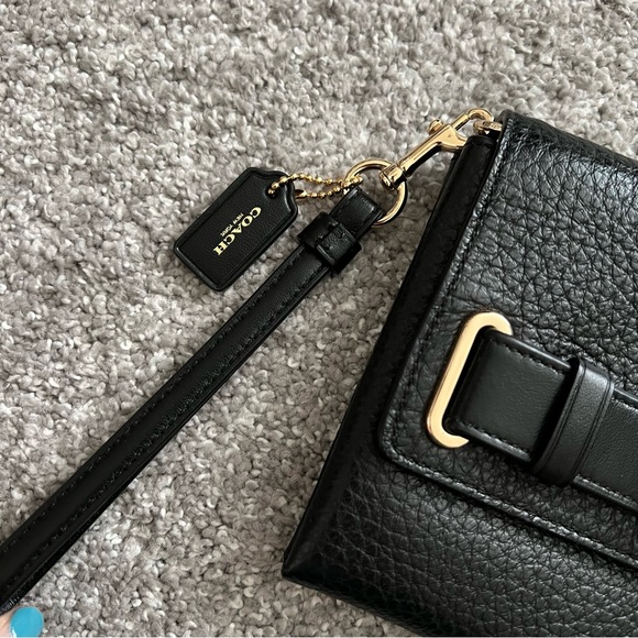Coach large size wristlet wallet NWT black leather - Picture 4 of 8